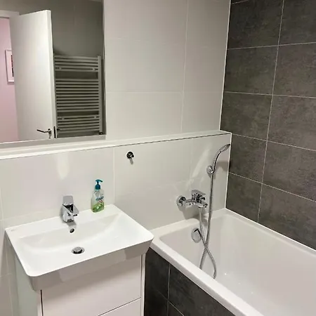 Apartment Stylish With Stunning View Possibility Of Parking