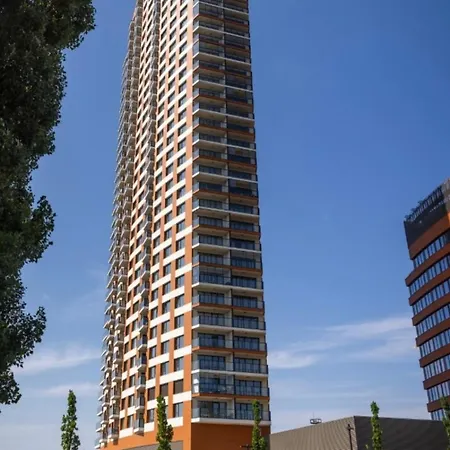 Apartment Stylish With Stunning View Possibility Of Parking